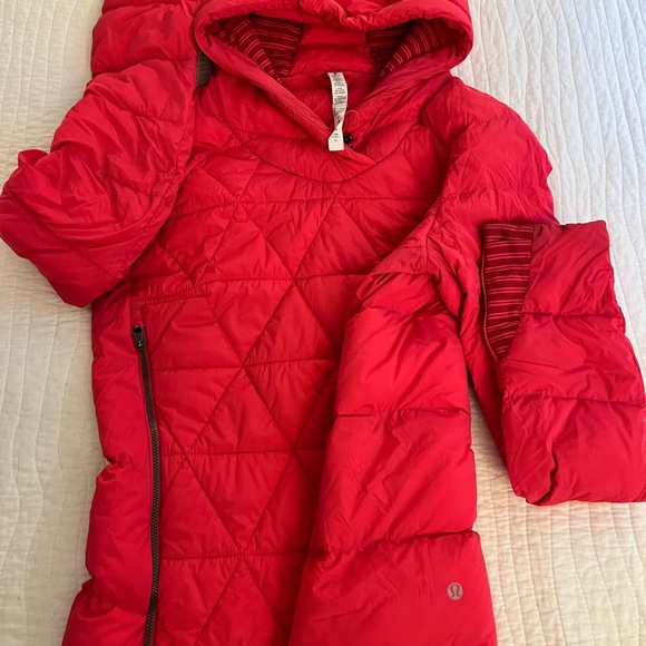 LULULEMON down pull over coat. - Picture 3 of 6